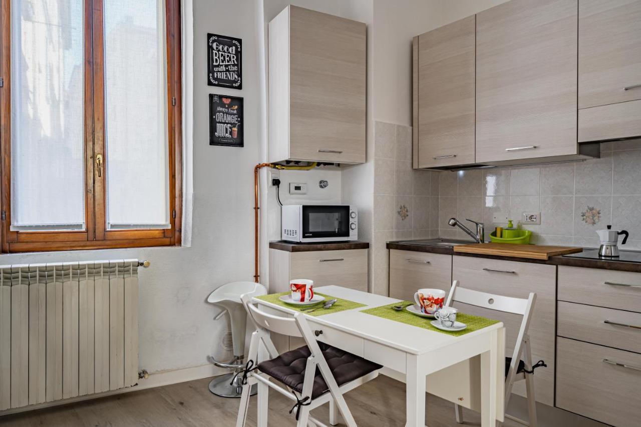 Milano, La Casetta Di Beatrice - By Host4U Kültér fotó